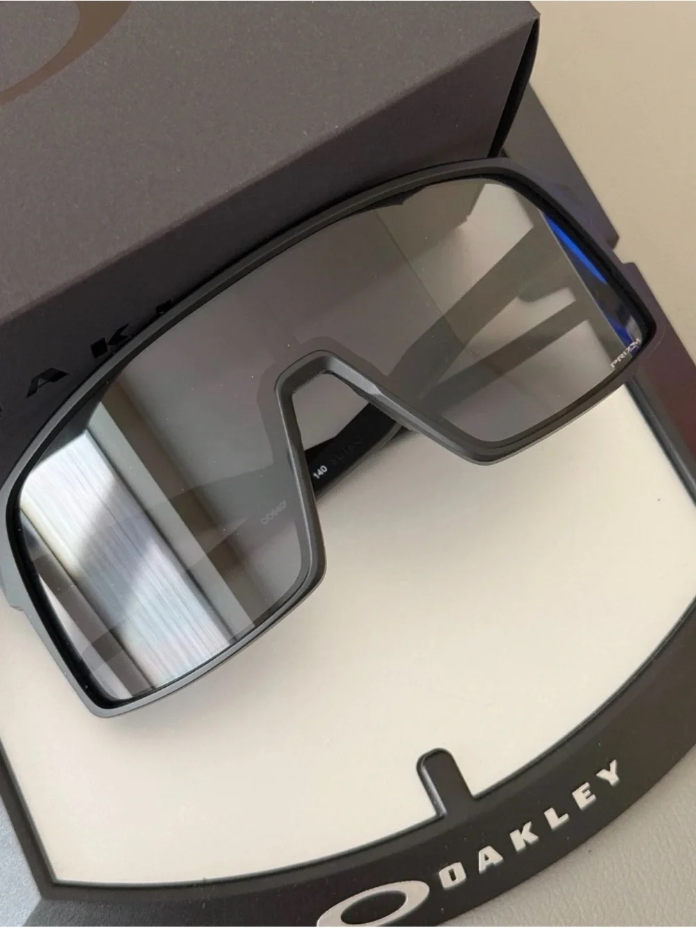Oakley bold single